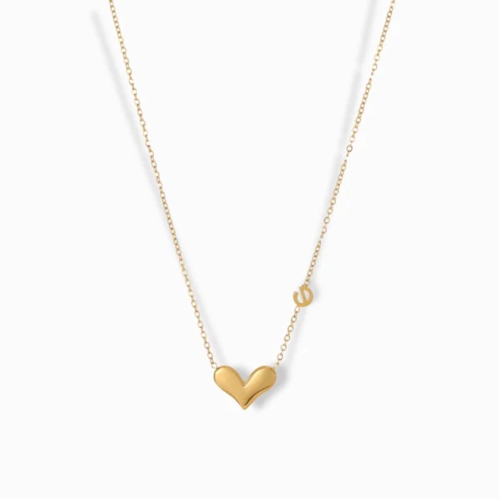 18K Gold Plated Cute Heart Charm Necklace with a minimalist pendant and delicate chain accent.