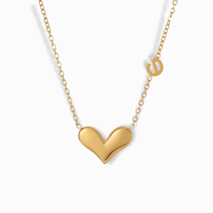 18K Gold Plated Cute Heart Charm Necklace with a minimalist pendant and delicate chain accent.